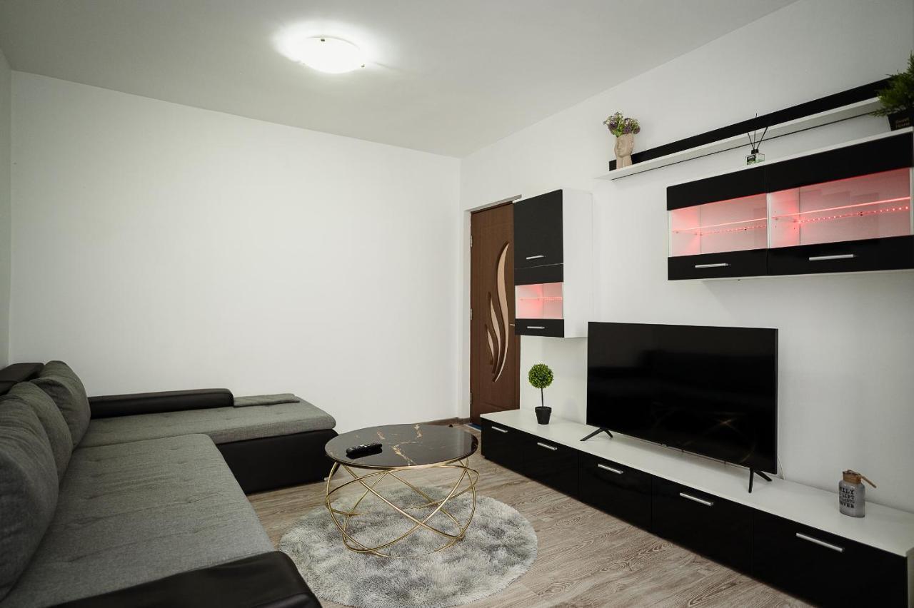 Blue House For 4 Guests With Netflix And Disney 이아시 외부 사진